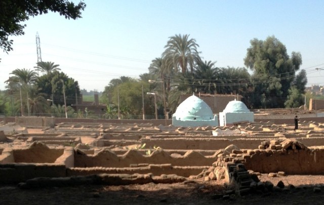 TOMB OF A RICHER MAN